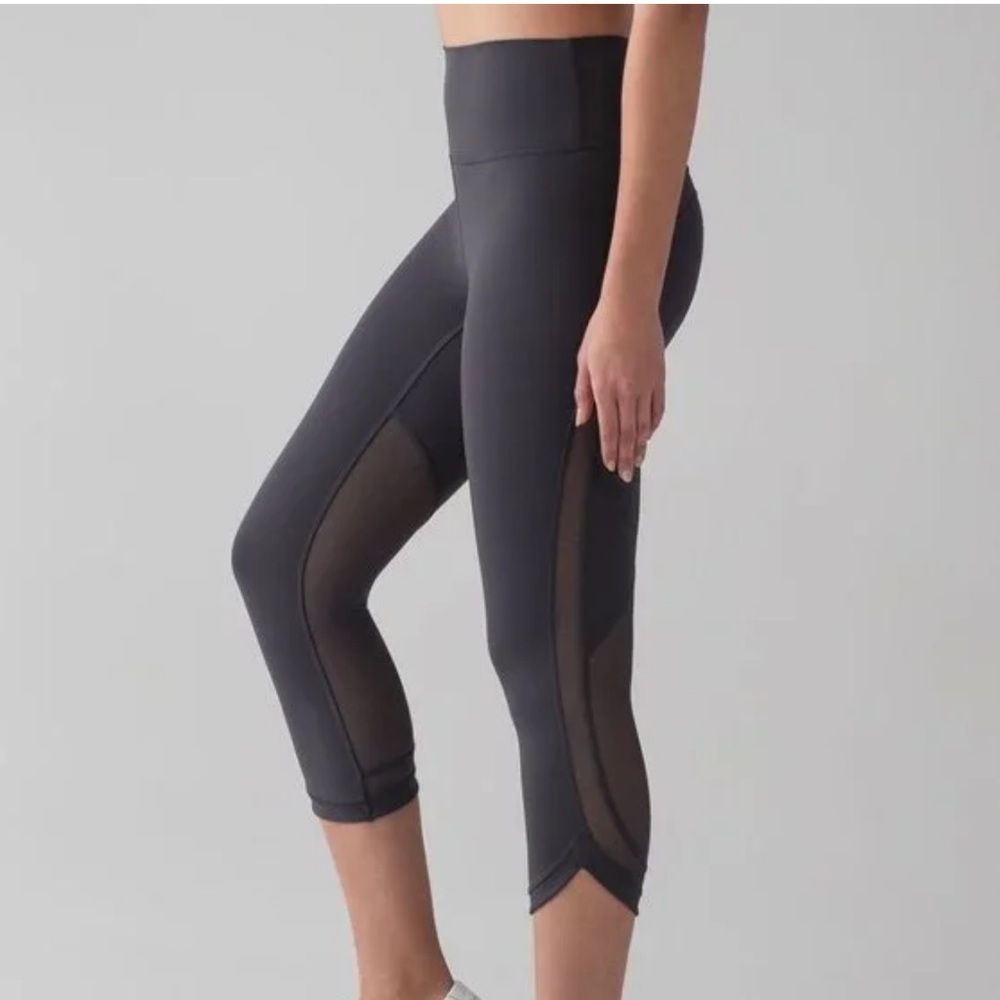 Lululemon Revitalize Crop in Blue Tide (Gray/Blue), Size 6